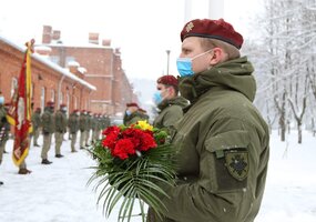 30 gėlių vainikų skirta žuvusiems už mūsų tautos laisvę - 4