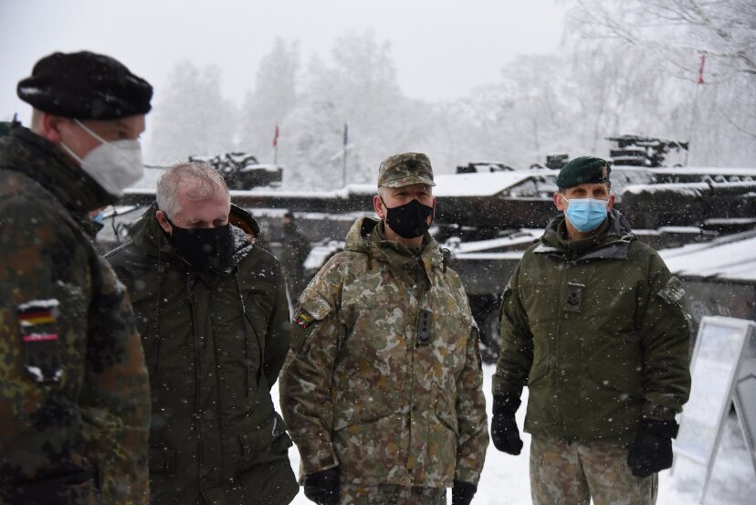 Krašto apsaugos ministras lankėsi NATO priešakinių pajėgų kovinėje grupėje 