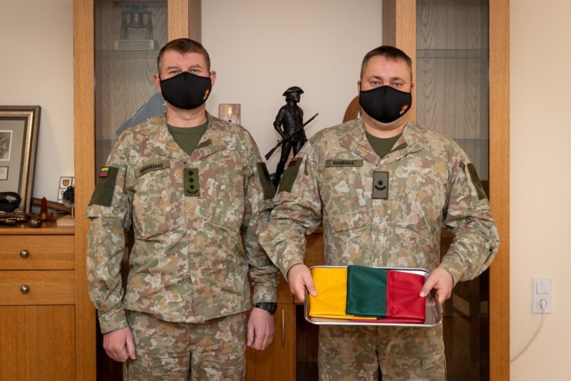 Į karinę mokymo operaciją Ukrainoje išvyko nauja Lietuvos karių pamaina