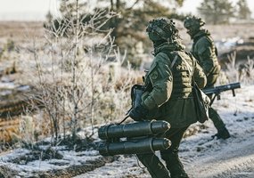 Baigėsi dvi savaites Latvijoje trukusios tarptautinės karinės pratybos „Krištolinė strėlė 2021“ - 2
