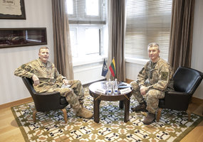 Commander of the NATO Supreme Headquarters Allied Powers Europe discussed defence with Chief of... - 1