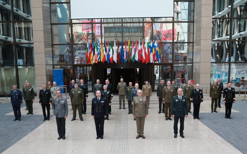 Lietuvos kariuomenės vadas Briuselyje dalyvavo NATO ir Europos Sąjungos karinio komiteto...