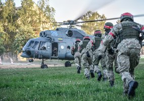 Surengtos svarbiausios Karinių oro pajėgų vertinamosios lauko taktinės pratybos ,,Budrus sakalas... - 1
