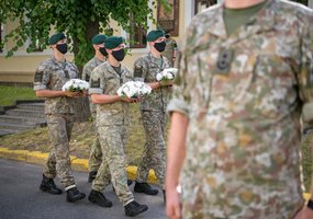 Birželio sukilimui atminti Karo akademijoje atidengta memorialinė lenta - 2