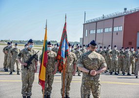 Keičiasi Karinių oro pajėgų Aviacijos bazės vyriausiasis puskarininkis - 2