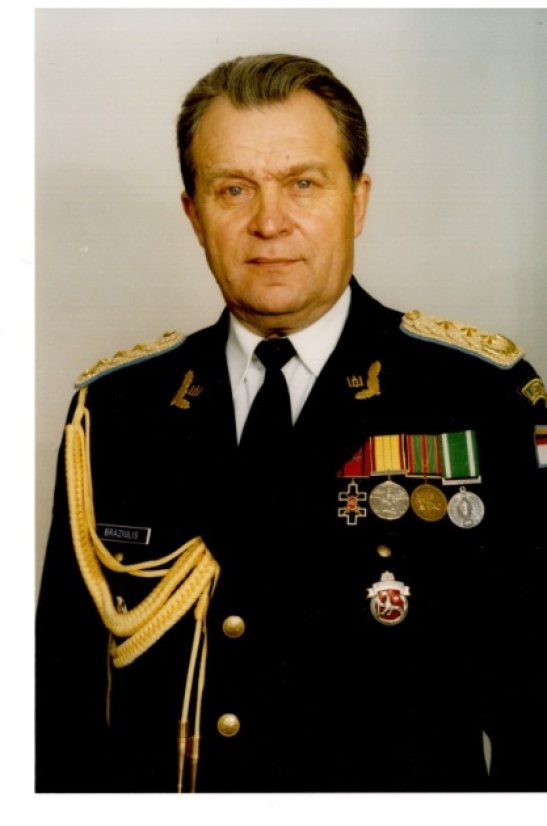 Lietuvos kariuomenės vadovybė reiškia užuojautą a. a. dimisijos pulkininko Česlovo Braziulio...