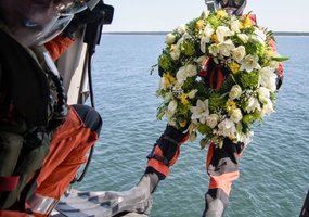 Lietuvos kariuomenės Karinės jūrų ir Oro pajėgos bei NATO sąjungininkų naikintuvai pagerbė... - 1