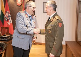 Lietuvoje lankosi Vokietijos Sausumos pajėgų vadas - 1