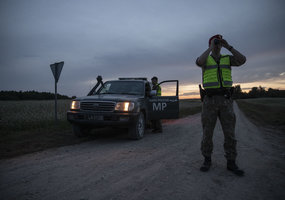 Fotoreportažas iš Lietuvos kariuomenės naktinio patrulio pasienyje prie Ignalinos - 7