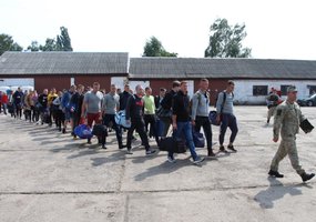 Kariuomenė tęsia rezervistų rengimą: atnaujinti karines žinias atvyko bataliono dydžio atsargos... - 2
