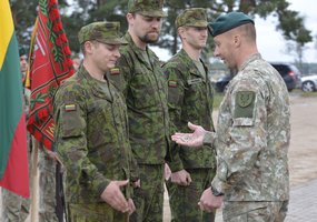 Gen. A. Ramanausko kovinio rengimo centre karinius įgūdžius atnaujino kuopa rezervo karių - 4