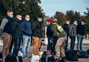 Rezervistų rengimas tęsiasi: Karaliaus Mindaugo husarų batalione kartotinius mokymus pradeda dar... - 10