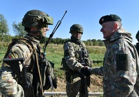 Ukrainoje pratybas stebintis Lietuvos kariuomenės vadas: Lietuvos kariuomenė remia ir rems Ukrainą - 4