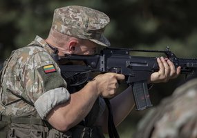 Dragūnų bataliono kariai įveikė pirmąjį karinio rengimo etapą - 6
