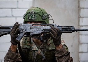 „Inžinieriaus take“ išlietas prakaitas atsipirko su kaupu: jaunųjų karo inžinierių galvas papuošė... - 7