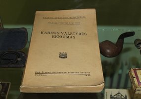 Karys savanoris specialioje parodoje pristato 10-metį rinktus eksponatus apie Švenčionių krašto... - 6