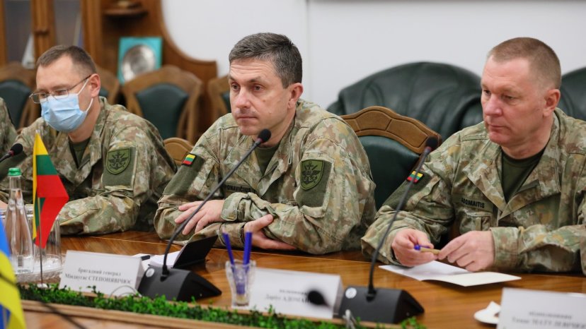 Gynybos štabo viršininkas dalyvavo Daugiašalės jungtinės komisijos susitikime Ukrainoje 