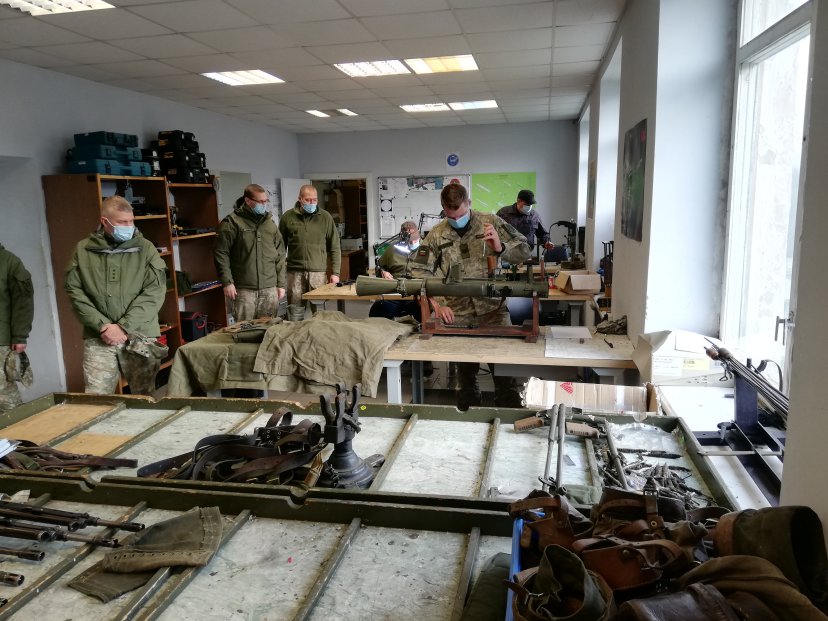 Lietuvos kariuomenės mokykloje baigėsi karininkams skirtas Ryšių ir Logistikos kursas