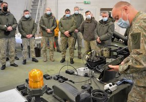 Pristatyta papildoma lazerinė mūšio sistema "Miles", skirta pėstininkų kovos mašinoms... - 2