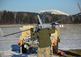 Šalies sieną kariai saugo tarptautinėse operacijose patikrintais bepiločiais orlaiviais - 2