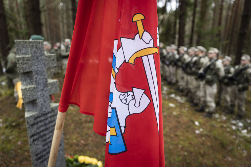 Puskarininkių karjeros I pakopos kursas baigtas žygiu į partizanų žūties vietą