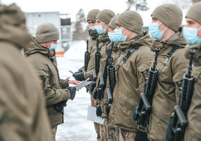 Jonušo Radvilos mokomajame pulke Bazinį kario kursą baigė 130 nuolatinės privalomosios pradinės... - 2