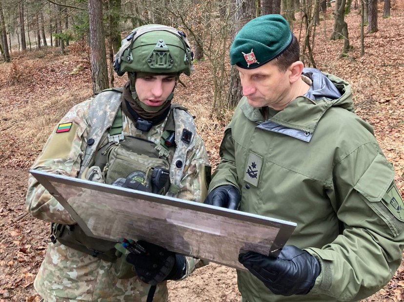 Sausumos pajėgų kariai dalyvauja pratybose Vokietijoje