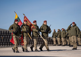 Kariai savanoriai prisiekė prie Lietuvos partizanų memorialo Kryžkalnyje  - 9