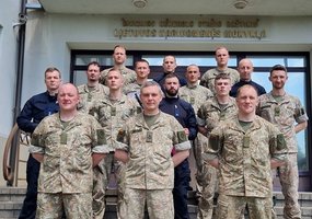 Karinės kovinės savigynos paslapčių mokėsi ir Viešojo saugumo paregūnai - 1