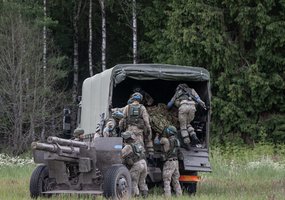 Pasibaigusių karinių pratybų „Žemaitijos griausmas 2022“ akcentas – šaudymai į taikinius jūroje - 1