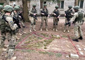 Lietuvos kariuomenės mokykloje baigėsi kursas Ukrainos kariams - 1