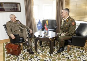 Pirmuoju vizitu užsienyje į Lietuvą atvyko NATO Jungtinės pajėgų vadavietės Brunsume vadas - 2