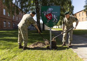 Lietuvos kariuomenės vadas susitiko su laikinai Marijampolėje dislokuoto Vaidoto bataliono kariais - 6