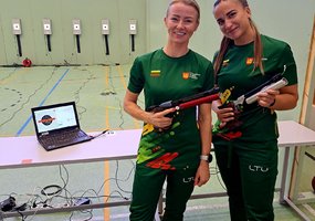 Karinės aeronautikos penkiakovės rinktinės atstovai iškovojo sidabro medalius - 3