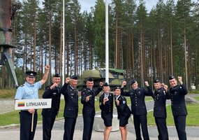 Karinės aeronautikos penkiakovės rinktinės atstovai iškovojo sidabro medalius - 8