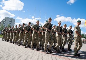 Tarnauti Lietuvos valstybei prisiekė apie 300 karių - 6