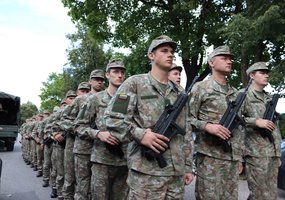 Kurtuvėnuose Lietuvai prisiekė kariai savanoriai - 2