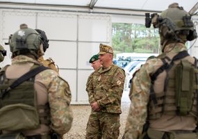 Lietuvoje lankosi Vengrijos kariuomenės vadas - 4