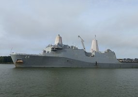 Klaipėdos uoste vėl galima išvysti JAV desantinį laivą - 3