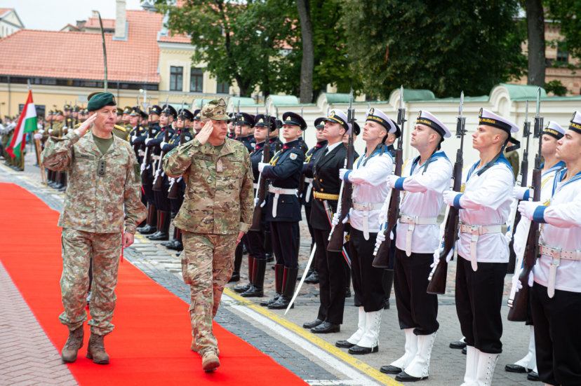 Hungary’s Chief of Defence visits Lithuania