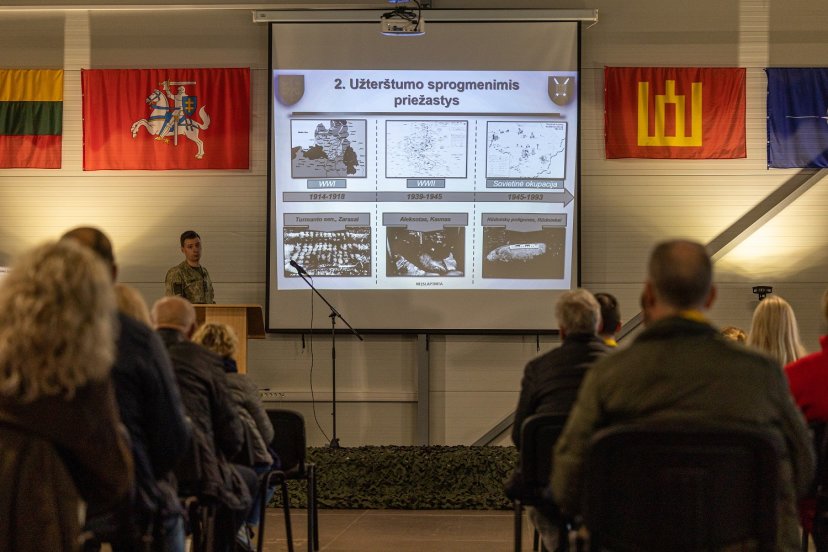 Plk. Juozo Vitkaus inžinerijos batalione surengtas seminaras likusių nuo karo sprogmenų išvalymo...
