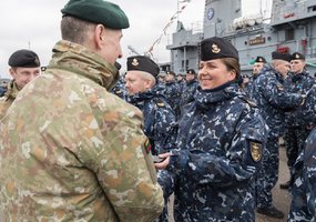 Priešmininio laivo „Kuršis“ įgula apdovanota medaliais „Už tarptautines operacijas“ - 8