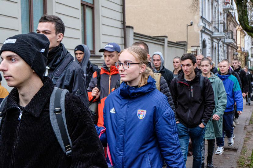 Pilietinę pareigą tėvynei atliks daugiau nei 150 jaunuolių