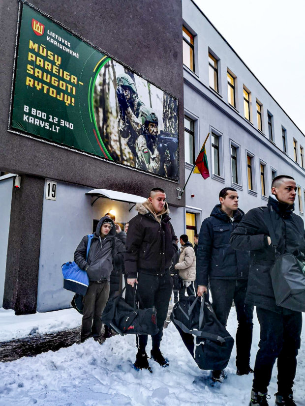 Baigtas šių metų šaukimas į nuolatinę privalomąją pradinę karo tarnybą