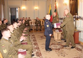 Lietuvos kariuomenės mokykloje baigėsi pirmasis šiais metais Puskarininkių karjeros III pakopos... - 1
