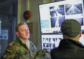 Su NATO Šiaurės - Rytų daugianacionalinio korpuso vadu aptarti Lietuvos gynybos planai - 3