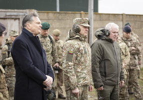 Ministras ir kariuomenės vadas lankė karius tarptautinėje operacijoje „Interflex” Jungtinėje... - 8