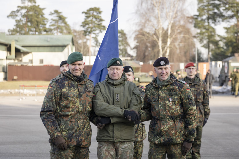 Tarnybą Lietuvoje pradėjo nauja NATO priešakinių pajėgų kovinės grupės rotacija