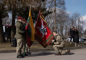 Priesaikos metu kariai savanoriai užsidėjo beretes - 3
