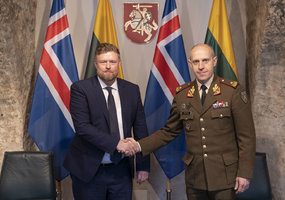 Lietuvos ir Islandijos kariuomenių vadai lankė sprogmenų neutralizavimo kurse besimokančius... - 4